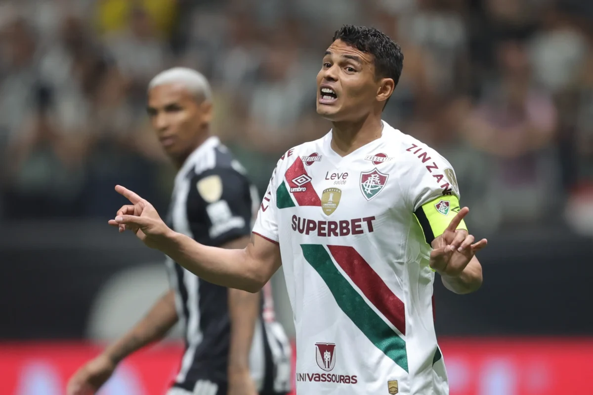 Escalação do Fluminense: Mano Menezes conta com retornos, mas Thiago Silva deve seguir fora do time