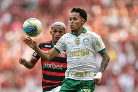 Estratégia do Palmeiras para Definir Novo Empréstimo de Lázaro