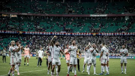 Filipe Luís: O DNA Ofensivo do Flamengo em Campo