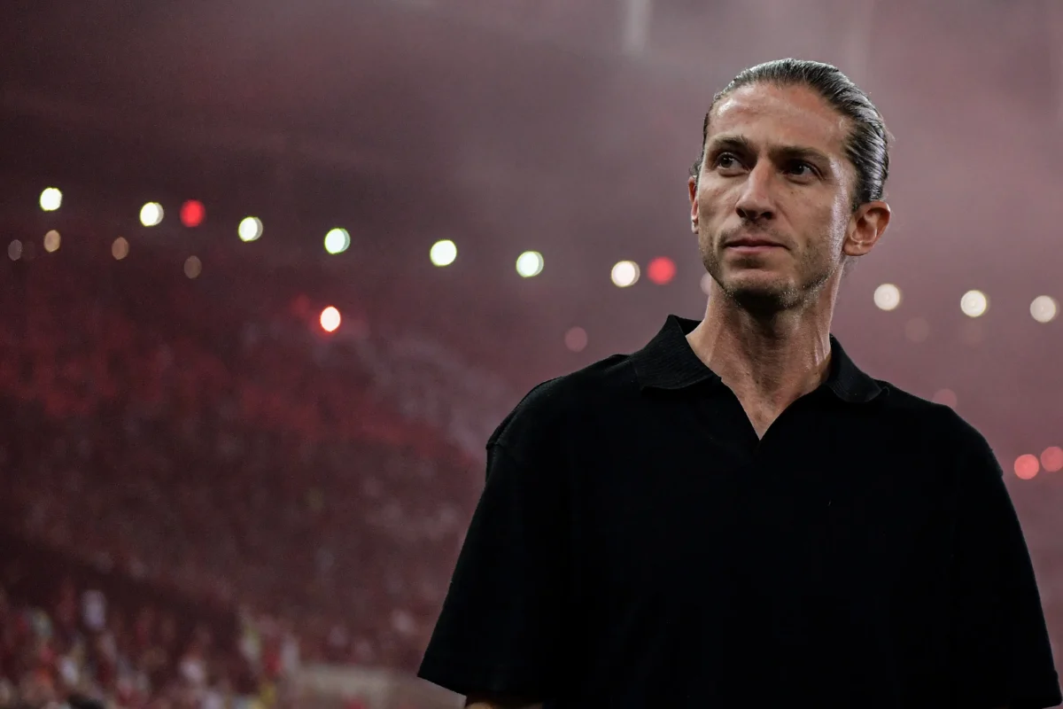 Filipe Luís faz estreia como técnico do Flamengo em clássico contra rival que mais o viu brilhar