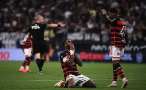 "Flamengo Elimina Corinthians com Empate Dramático e Avança à Final da Copa Betano do Brasil"