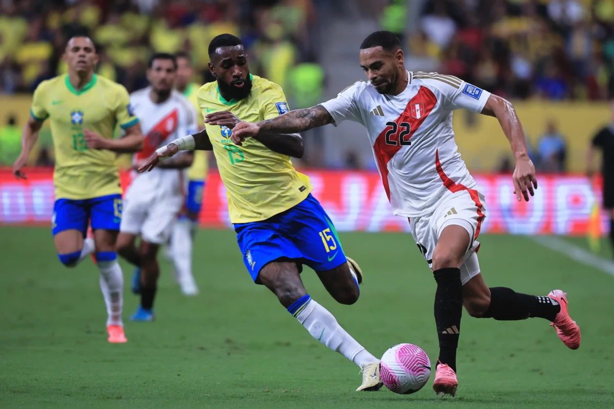 "Flamengo tem quatro jogadores convocados como titulares em suas seleções 2 dias antes do clássico Fla-Flu"