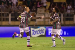 Fluminense se concentra em permanecer na Série A e adia renovações até o fim do Campeonato Brasileiro.