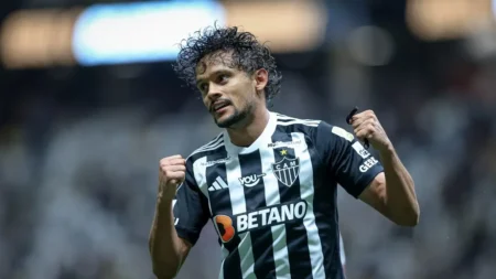 Lesão de Guilherme Arana: Atlético-MG confirma problema e afasta jogador da seleção brasileira.