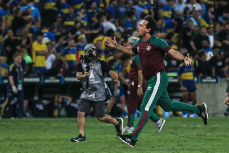 Mano Menezes não, é Diniz: Consagrado contra o Boca, busca vaga com Cruzeiro e primeira vitória na Argentina