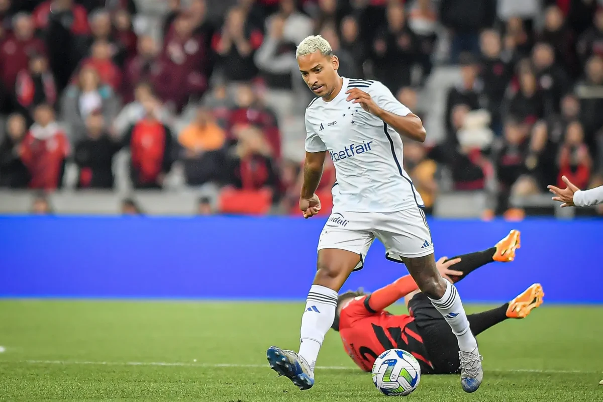 Matheus Pereira: O Resgate ao Estrelato no Futebol Brasileiro - De Cruzeiro à Seleção