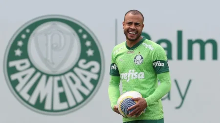 Mayke treina normalmente e Palmeiras recupera todos os laterais-direitos para próxima partida