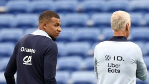 Mbappé não joga: Deschamps assume responsabilidade pela ausência do jogador.