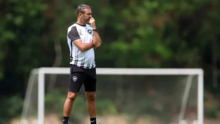 O que está por trás do treino do Botafogo antes da folga: Entenda a estratégia de Artur Jorge