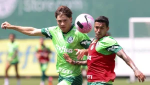 Palmeiras Realiza Jogo-Treino com Times Divididos: Veja as Escalações