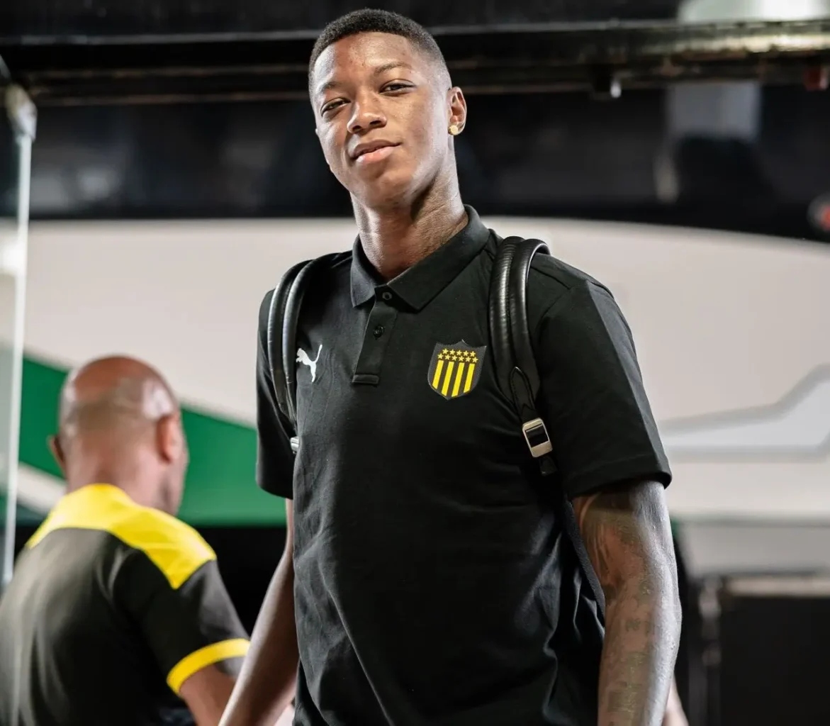 Peñarol, rival do Botafogo: 9 jogadores com passagens malsucedidas no Brasil