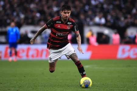 "Pulgar e Bruno Henrique estão fora do time do Flamengo para a final contra o Atlético-MG"