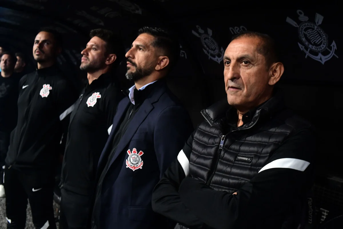 Ramón comemora vitória do Corinthians e saída do Z-4 do Campeonato Brasileiro: "Não dá para relaxar"