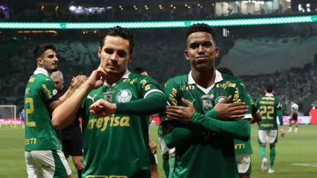 Raphael Veiga destaca parceria com Estêvão no Palmeiras: "Objetivo é se tornar um dos melhores do mundo"