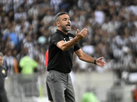 Técnico Artur Jorge lamenta empate do Botafogo: "Gol perfeitamente evitável"