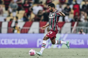 Thiago Santos: da conturbada estreia ao destaque na defesa do Fluminense com Mano Menezes