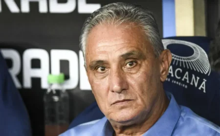 "Tite pode assinar com rival do Flamengo após apenas 1 mês após demissão"