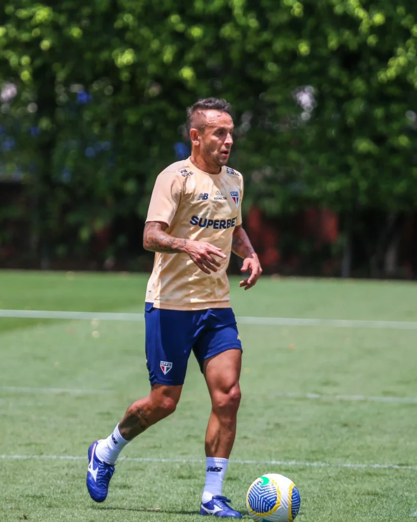 Treino técnico no CT: São Paulo se prepara para enfrentar o Vasco.