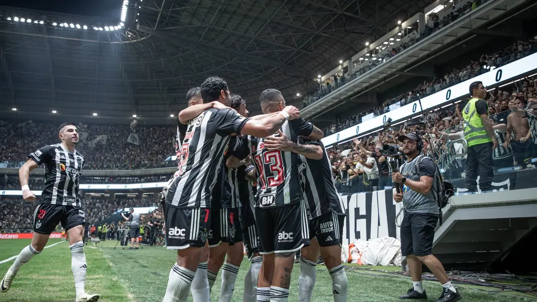 Vasco jogando com coragem: Erros individuais são fatais, mas time consegue sair com vantagem em BH