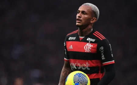 Wesley explica polêmica com Matheuzinho em Corinthians x Flamengo e menciona apoio de Gerson