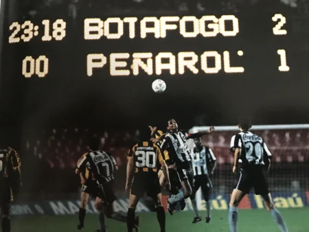 Álbum de Figurinhas da Copa Conmebol: Campeão do Botafogo Revela Duelo do Título de 1993