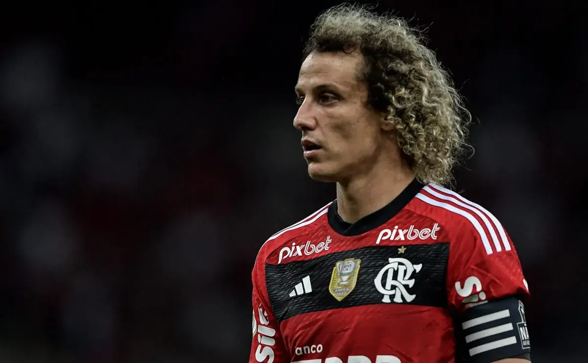 "Corinthians não prioriza David Luiz e mira em outro zagueiro badalado"