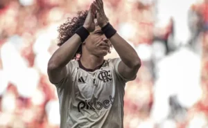 "Futuro de David Luiz no Flamengo: Jornalista revela decisão iminente"