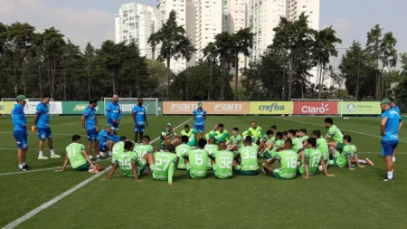 "Palmeiras: Anúncio Iminente e Últimas Pendências no Elenco até o Fim do Ano"