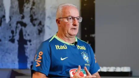 "Seleção Brasileira Realiza Primeiro Treino no CT do Palmeiras em Preparação para Jogo Contra o Chile"