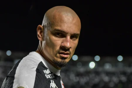 Situação do Zagueiro Maicon: Entenda Sobre o Contrato com o Vasco