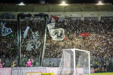 Vasco x Cuiabá: Torcedores Vascaínos Esgotam Ingressos para o Jogo