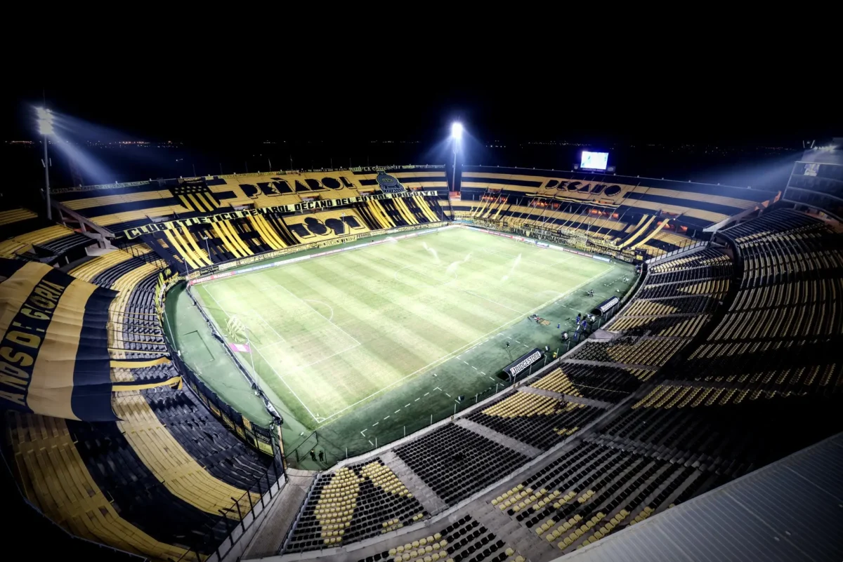 Veto à Torcida do Botafogo no Jogo Contra o Peñarol: Consequências e Possíveis Punições de acordo com as Regras da Conmebol