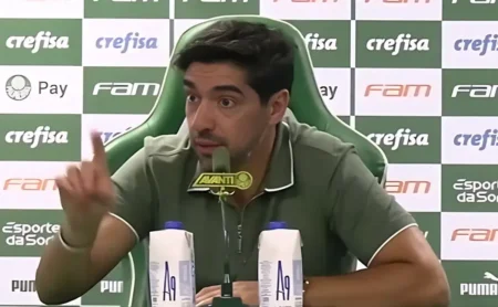 Abel Ferreira Cita Flamengo em Entrevista Após Derrota do Palmeiras: "Uma Dessas"