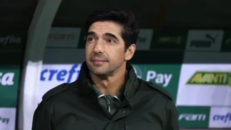 Abel Ferreira aprova novo centroavante: Rwan Cruz, do Ludogorets, surge como opção para o Palmeiras.