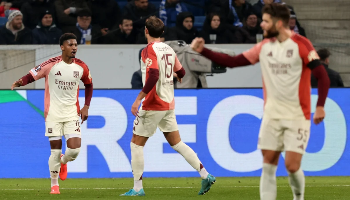 "Abner marca gol no empate do Lyon com o Hoffenheim na Liga Europa"