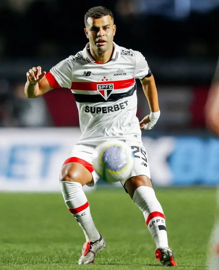 Alisson Lencina Retorna ao São Paulo e Celebra Volta com a Torcida: O Que Pensou Antes de Entrar em Campo