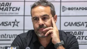 Artur Jorge Promete "Espírito de Guerra" no Palmeiras X Botafogo: "Trataremos o Jogo como uma Final"