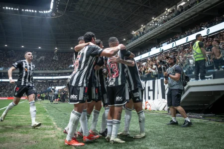 Atlético-MG pode conquistar até cinco títulos até o final de 2024: veja os campeonatos em disputa