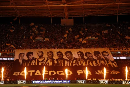 Botafogo abre venda de ingressos para último jogo em casa contra o Vitória no Nilton Santos em 2024.