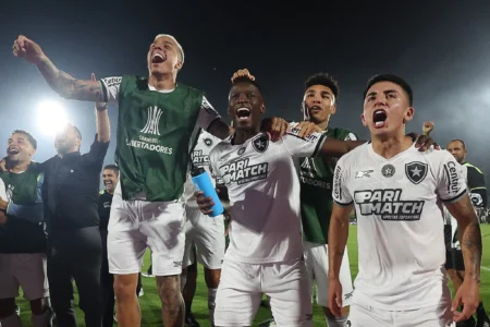 Botafogo na final da Libertadores: como os clubes brasileiros se saíram no Brasileirão após chegar à decisão