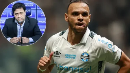 Braithwaite reclama com Alberto Guerra e crise no Grêmio se aprofunda devido à 'quebra de hierarquia'