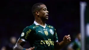 Caio Paulista deixa Palmeiras e acerta transferência com o Grêmio