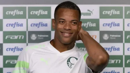 "Caio Paulista pode deixar o Palmeiras para reforçar o Grêmio como opção para substituir Reinaldo"