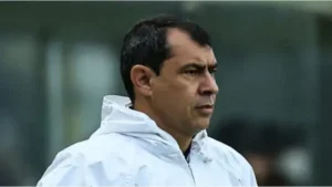 Carille já tem novo clube: saiu do Santos e se aproxima do Al-Wehda