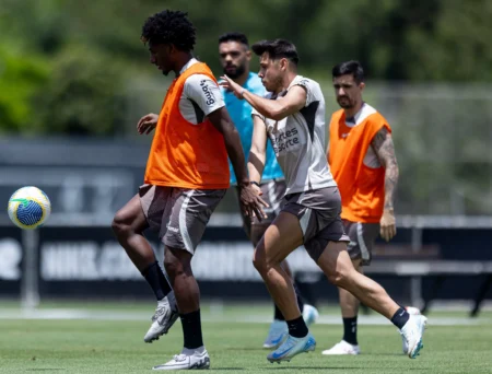 Corinthians inicia preparação para confronto contra o Vitória com desfalques.