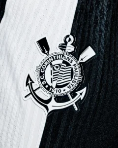 Corinthians lança campanha antirracista contra o Cruzeiro: cartilhas e camisa especial.