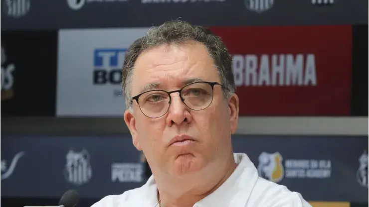 Corinthians pode superar Santos na disputa pela contratação de Martinelli, do Racing, sob influência de Marcelo Teixeira