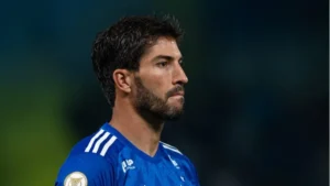 "Cruzeiro na Final da Sul-Americana: Torcedores Pedem Lucas Silva e Kaiki"