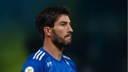 "Cruzeiro na Final da Sul-Americana: Torcedores Pedem Lucas Silva e Kaiki"