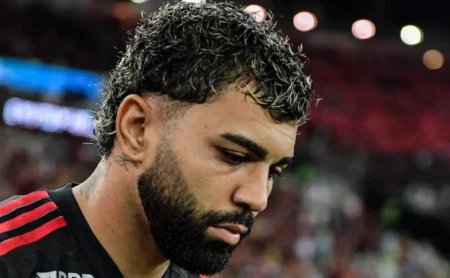 Diretor do Flamengo: Landim exige que Gabigol deixe de reclamar da diretoria para voltar a atuar pelo clube